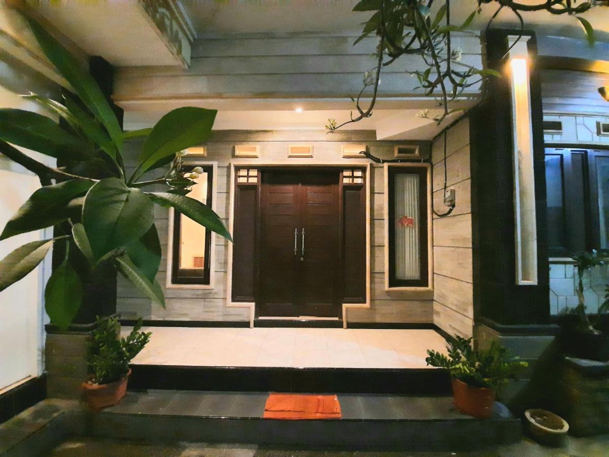 Ganggas Homestay Jimbaran  Exterior photo